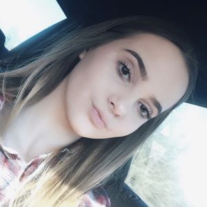 Meet your Posher, Raelee